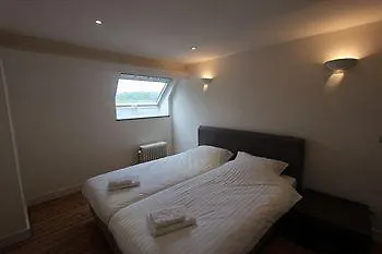 Villadelux Loretta *